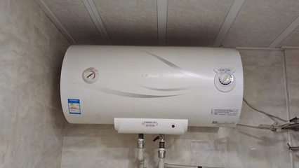 洗澡時(shí)電熱水器要斷電嗎?還好電工師傅告訴我,以后別再犯